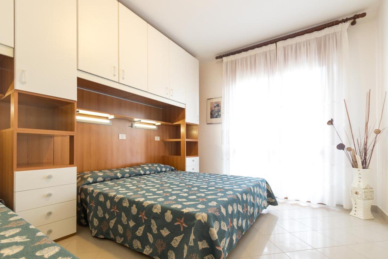 Villa Alpi Lignano Sabbiadoro Exterior foto